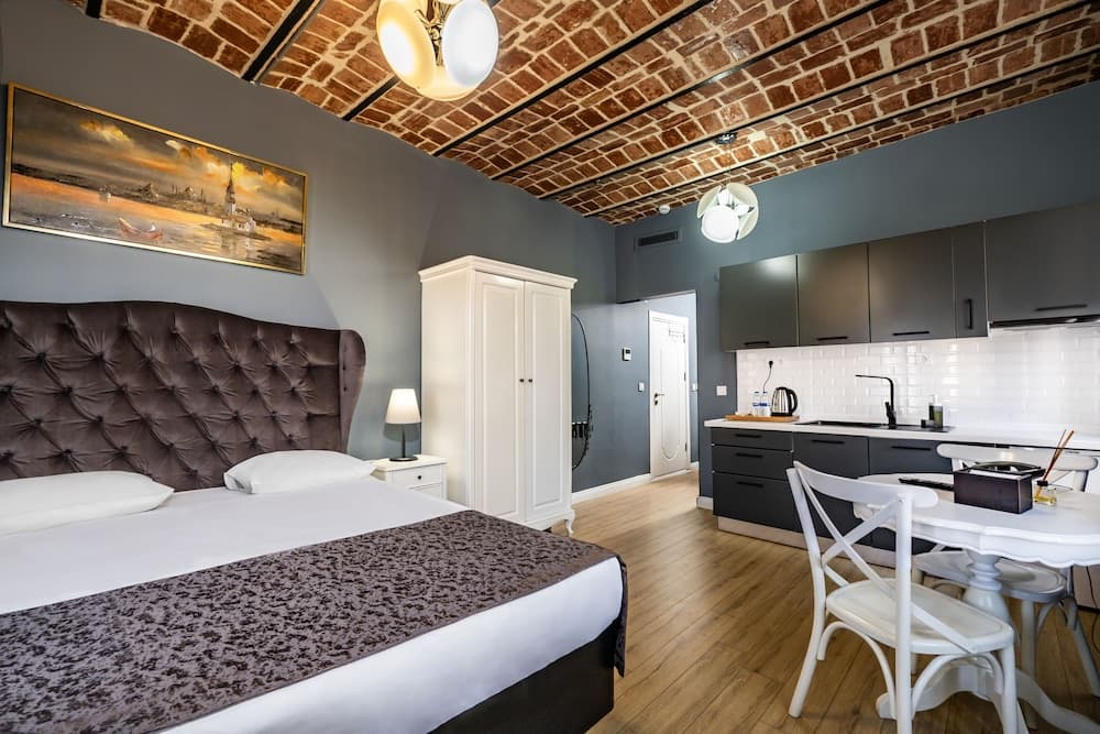Selvese Suites – Serviced Living in Galata