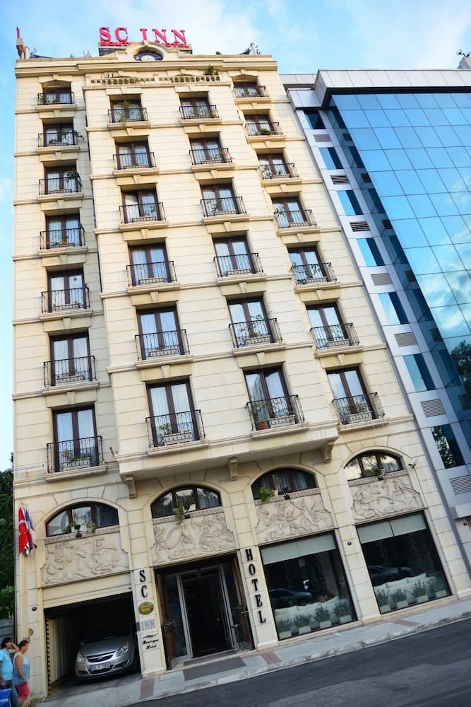 May Park Hotel