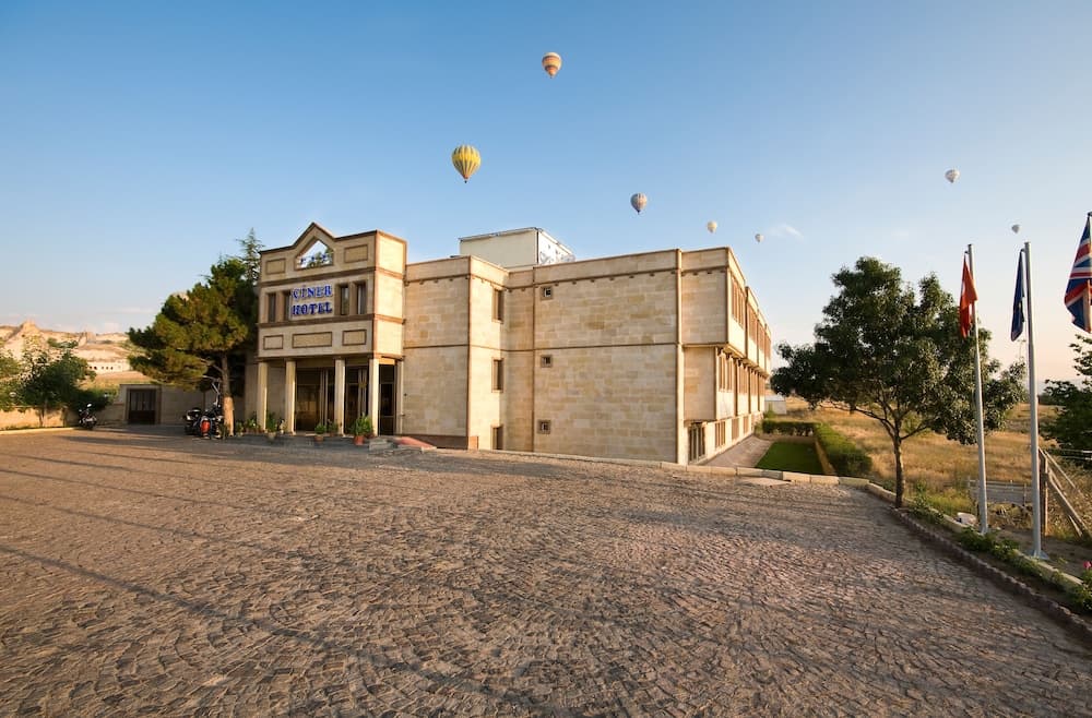 Ciner Hotel