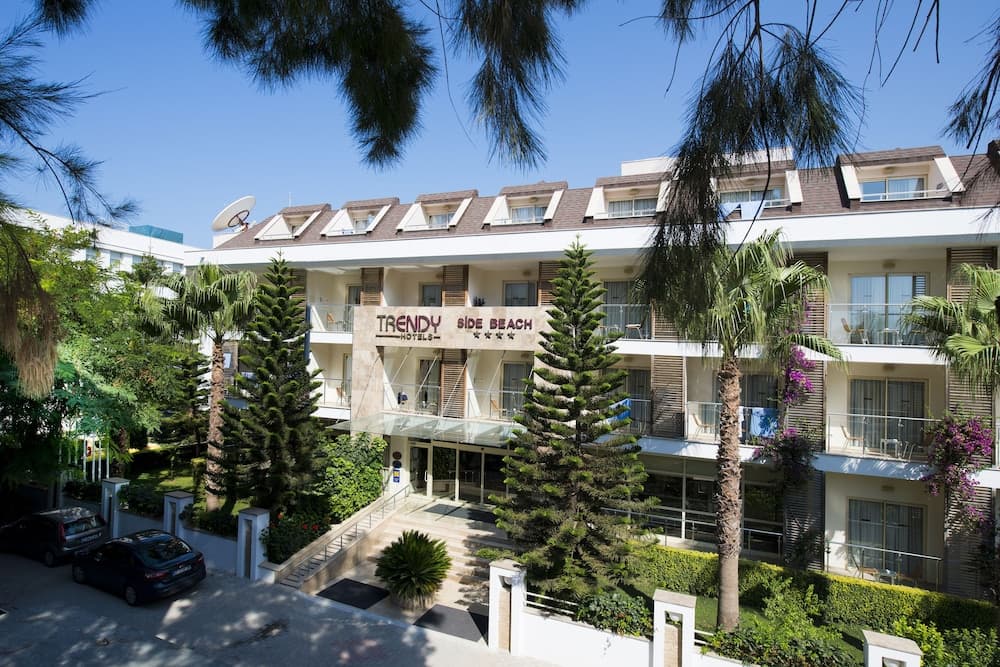 Trendy Side Beach (Adults Only, 16+)