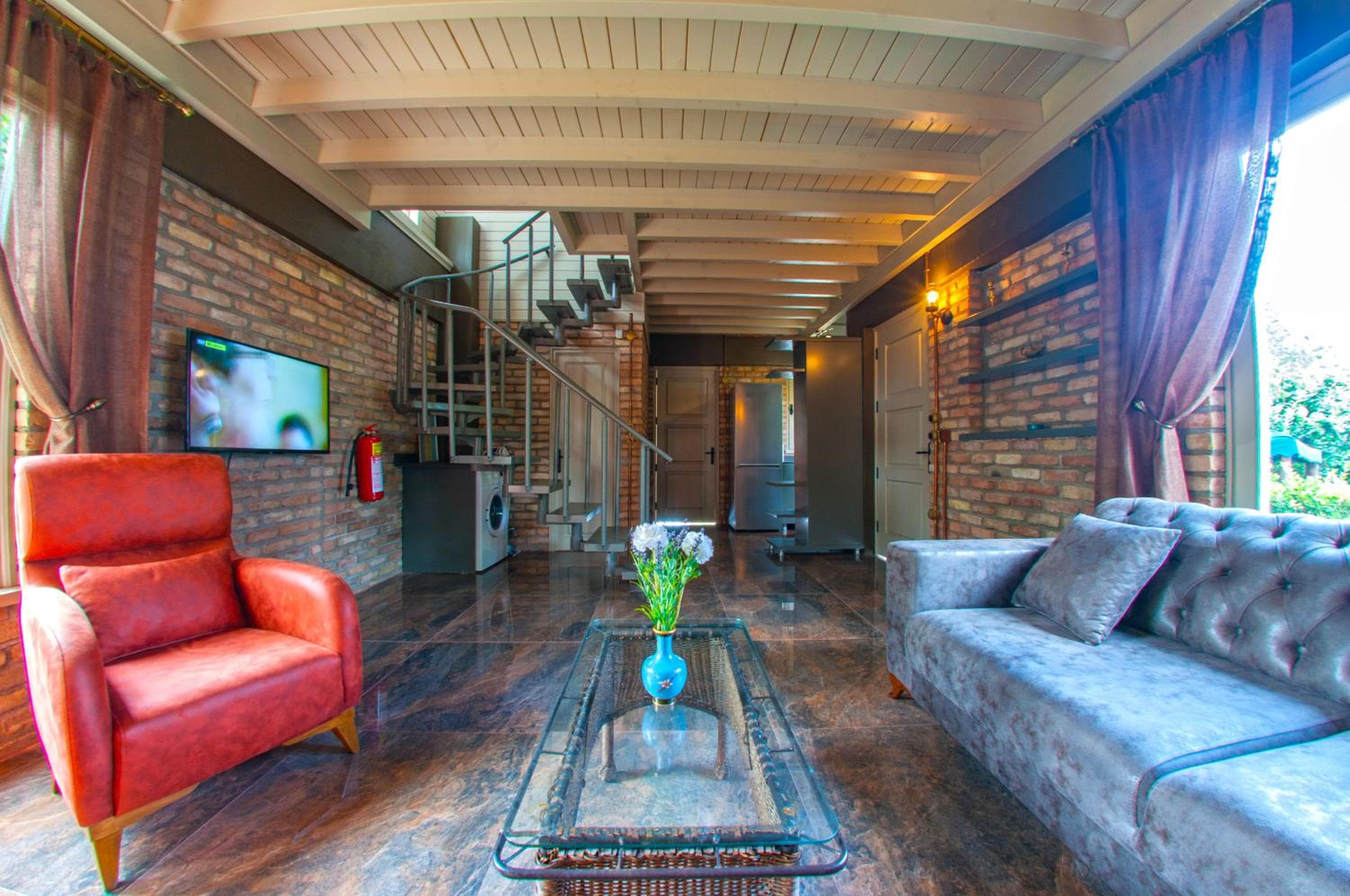 Junior Country Villa
