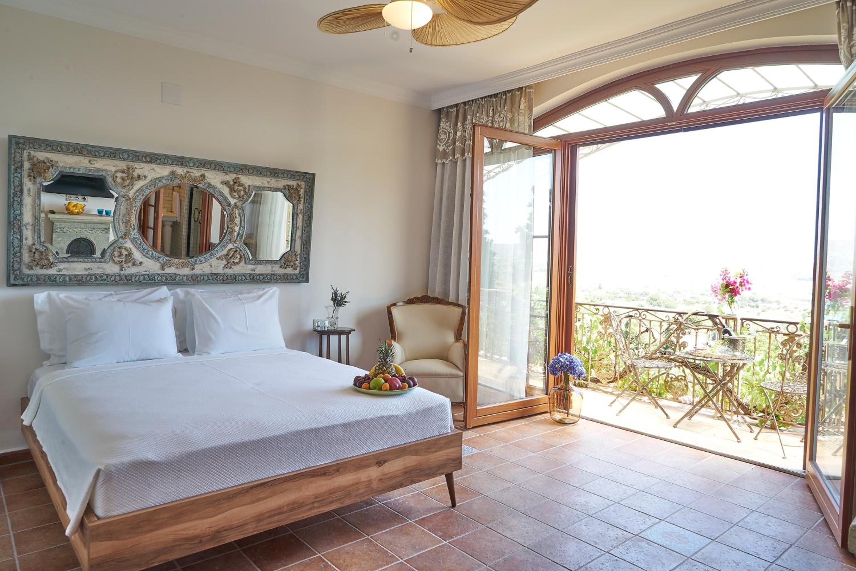 Junior Suite with Pool View