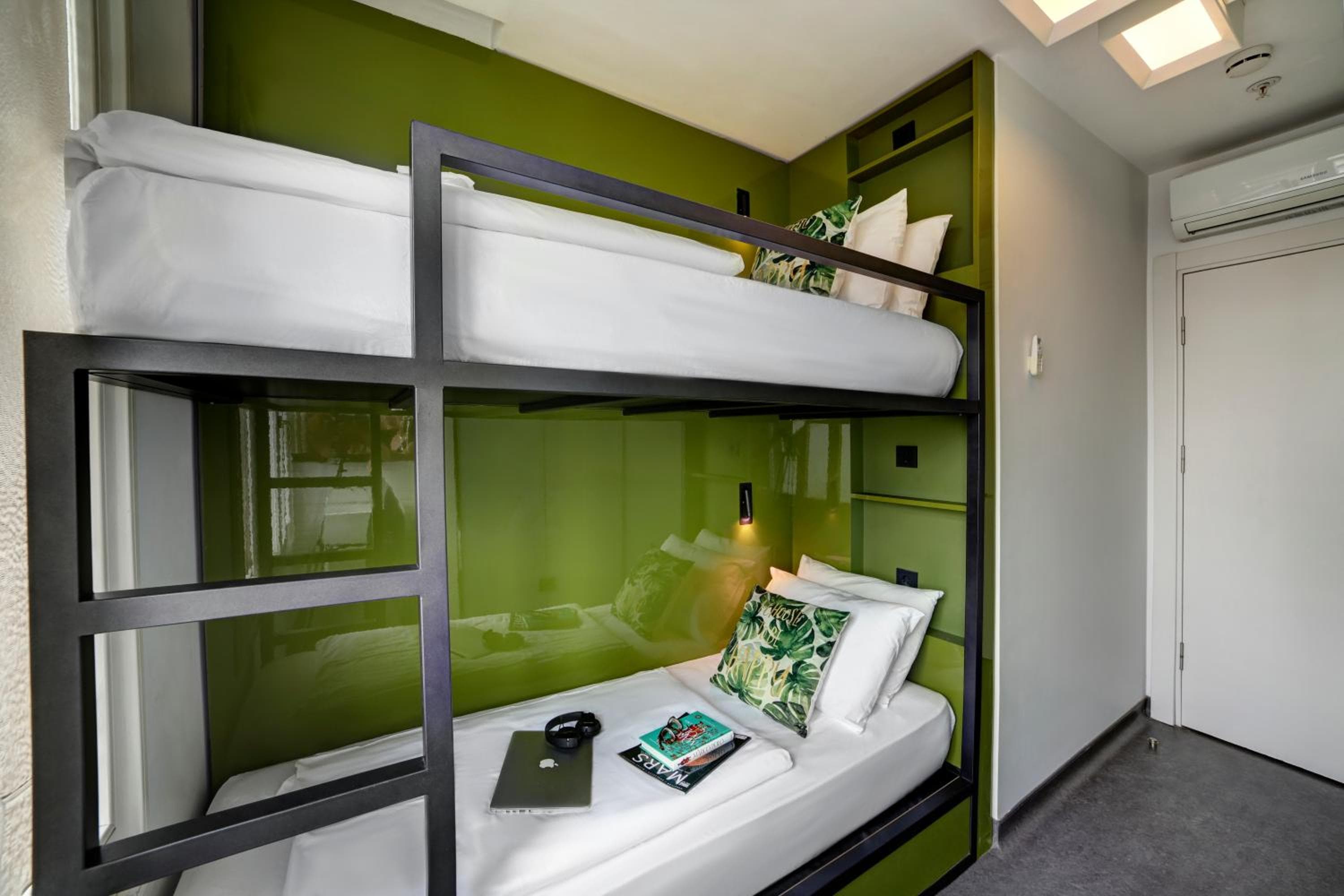 Superior Twin Room with Private Bathroom