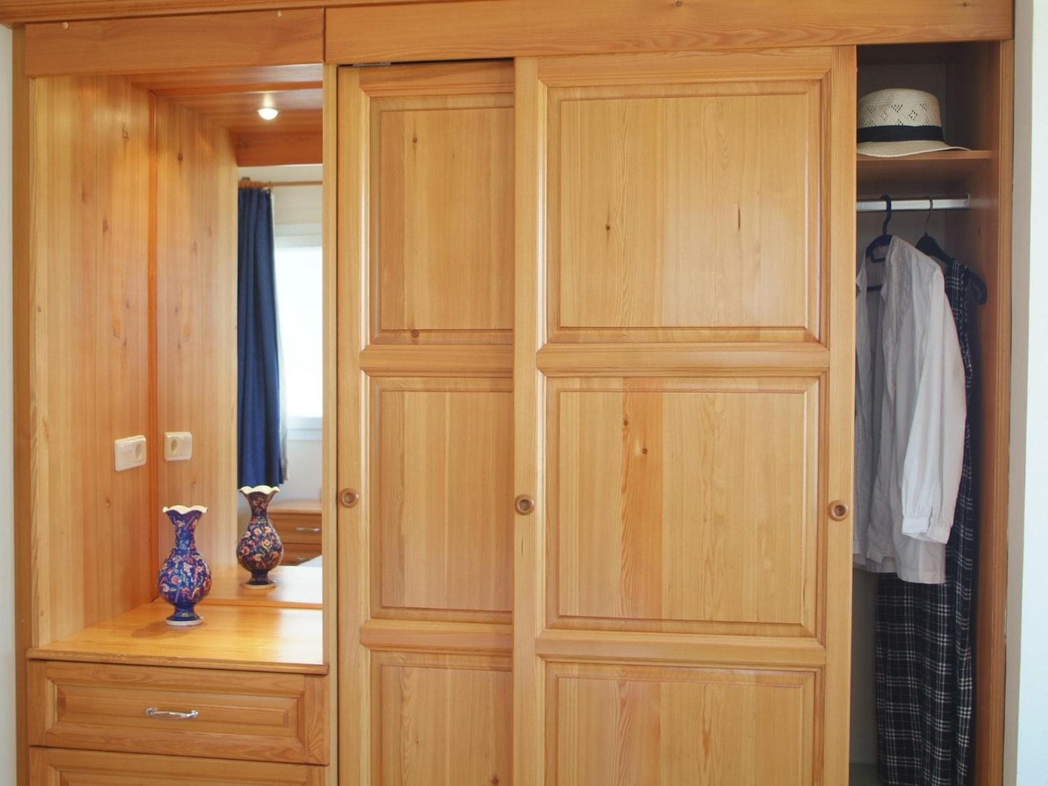 Deluxe Four-Bedroom Apartment