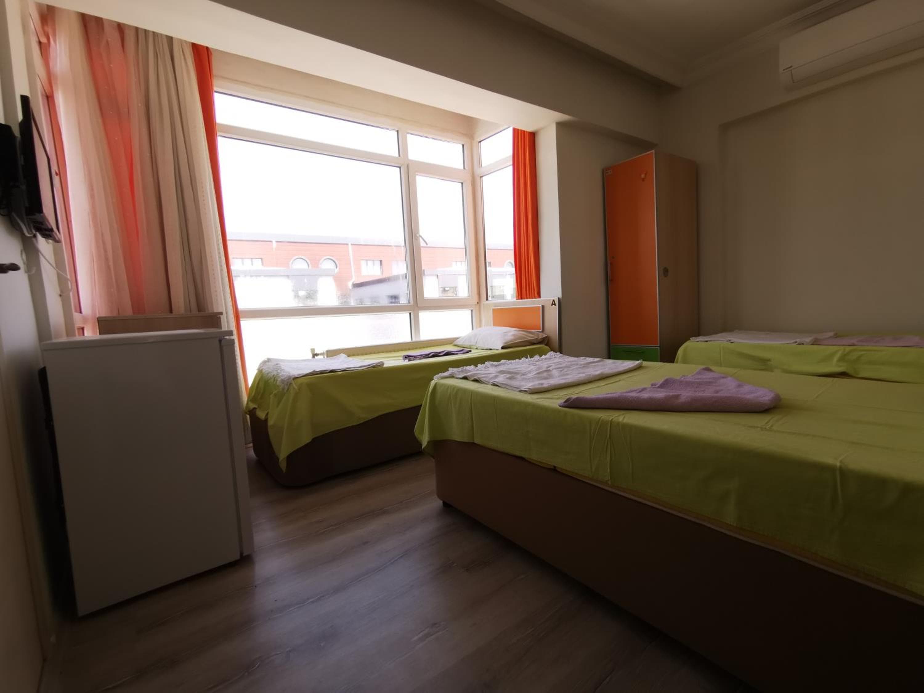 Basic Triple Room