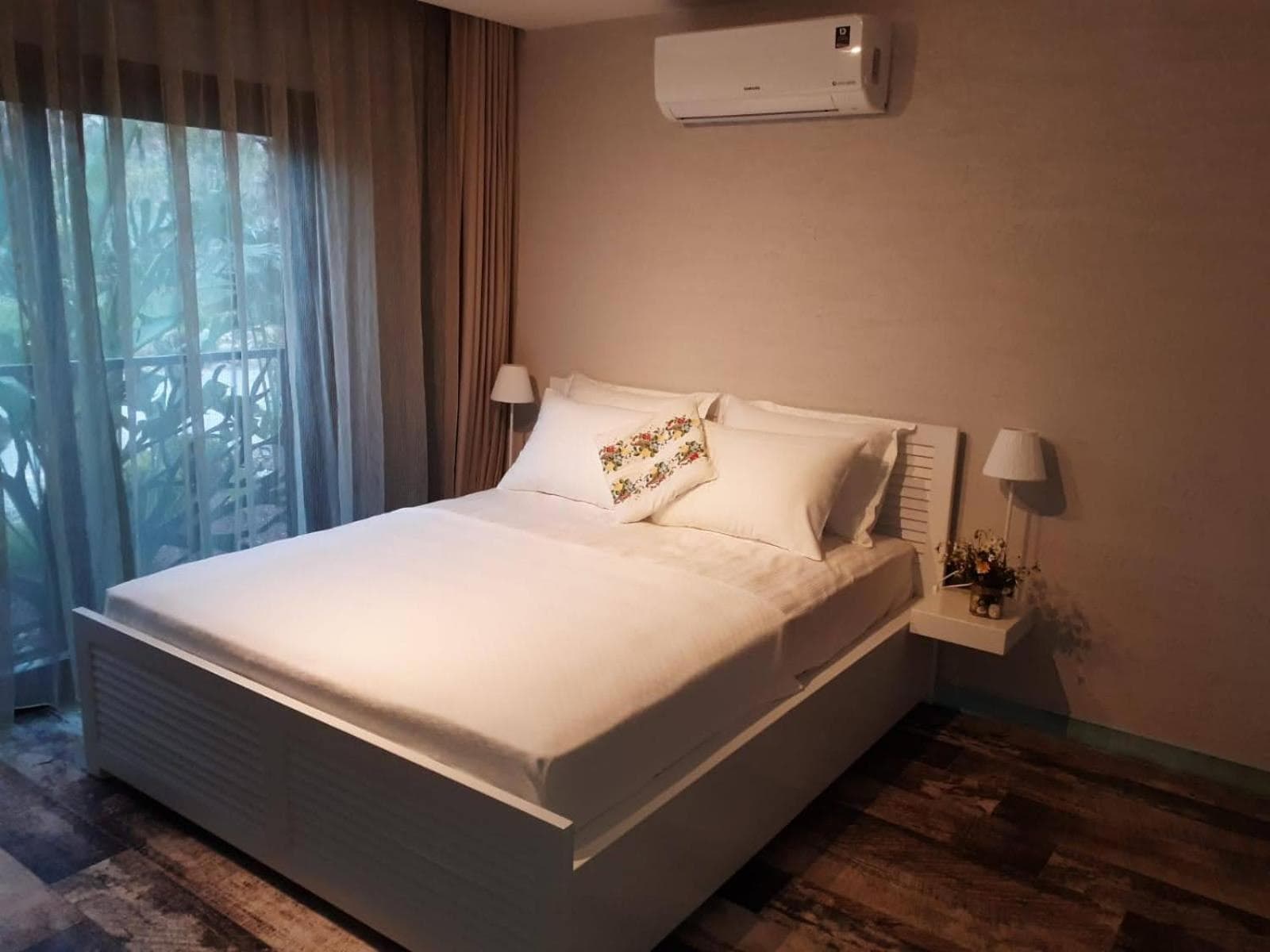 Double Room with Pool View