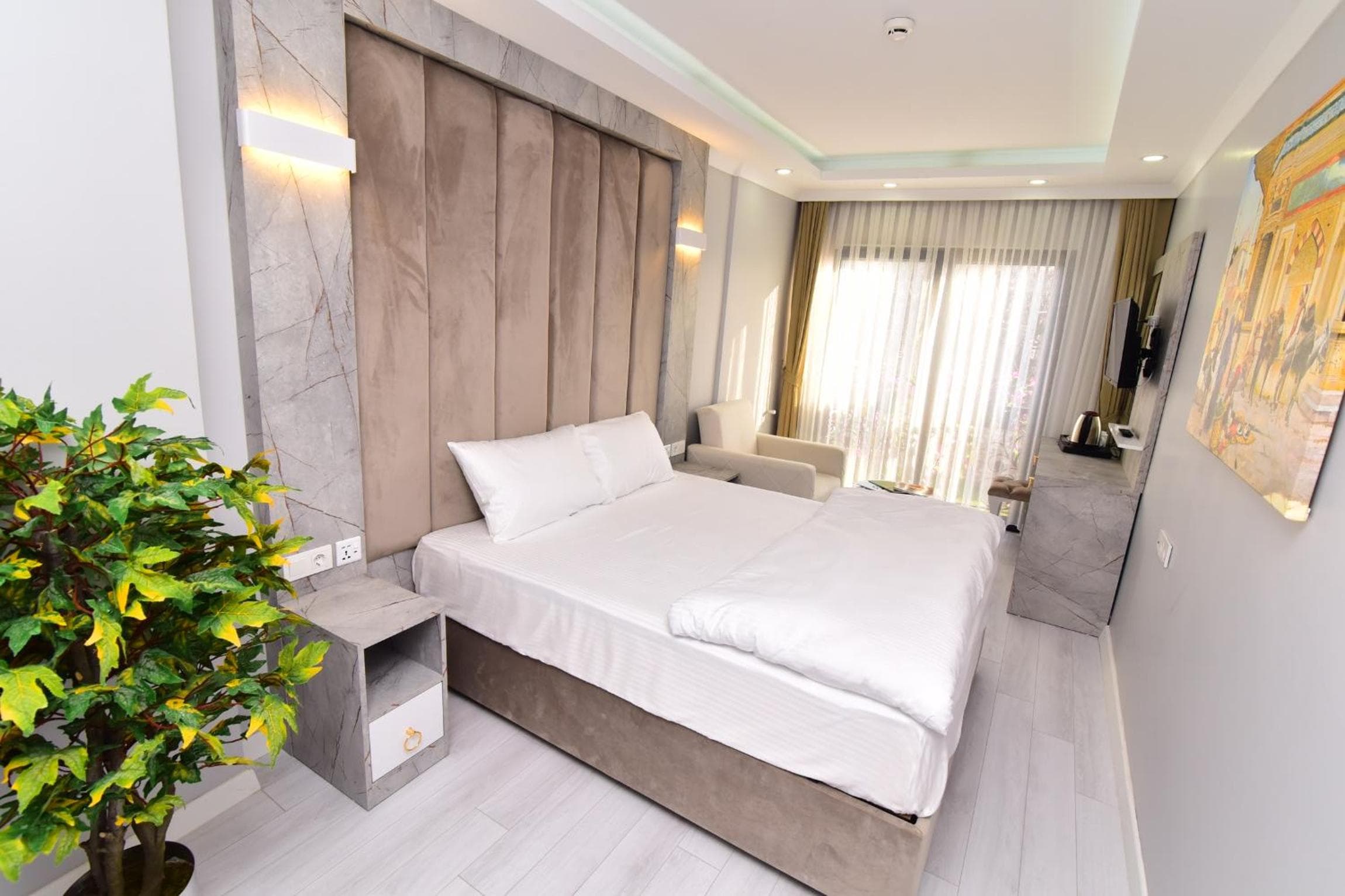 Deluxe Double or Twin Room with Garden View