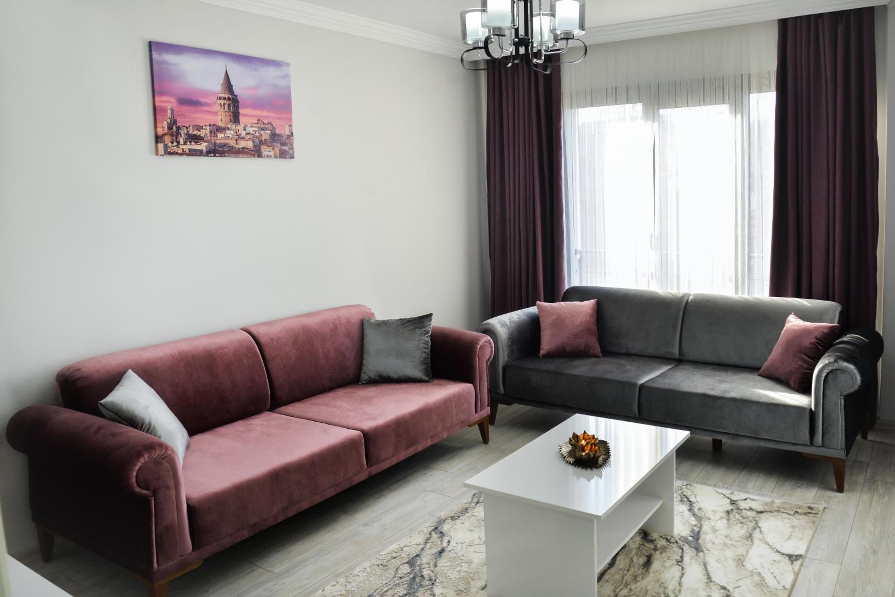Two-Bedroom Apartment with Mountain View
