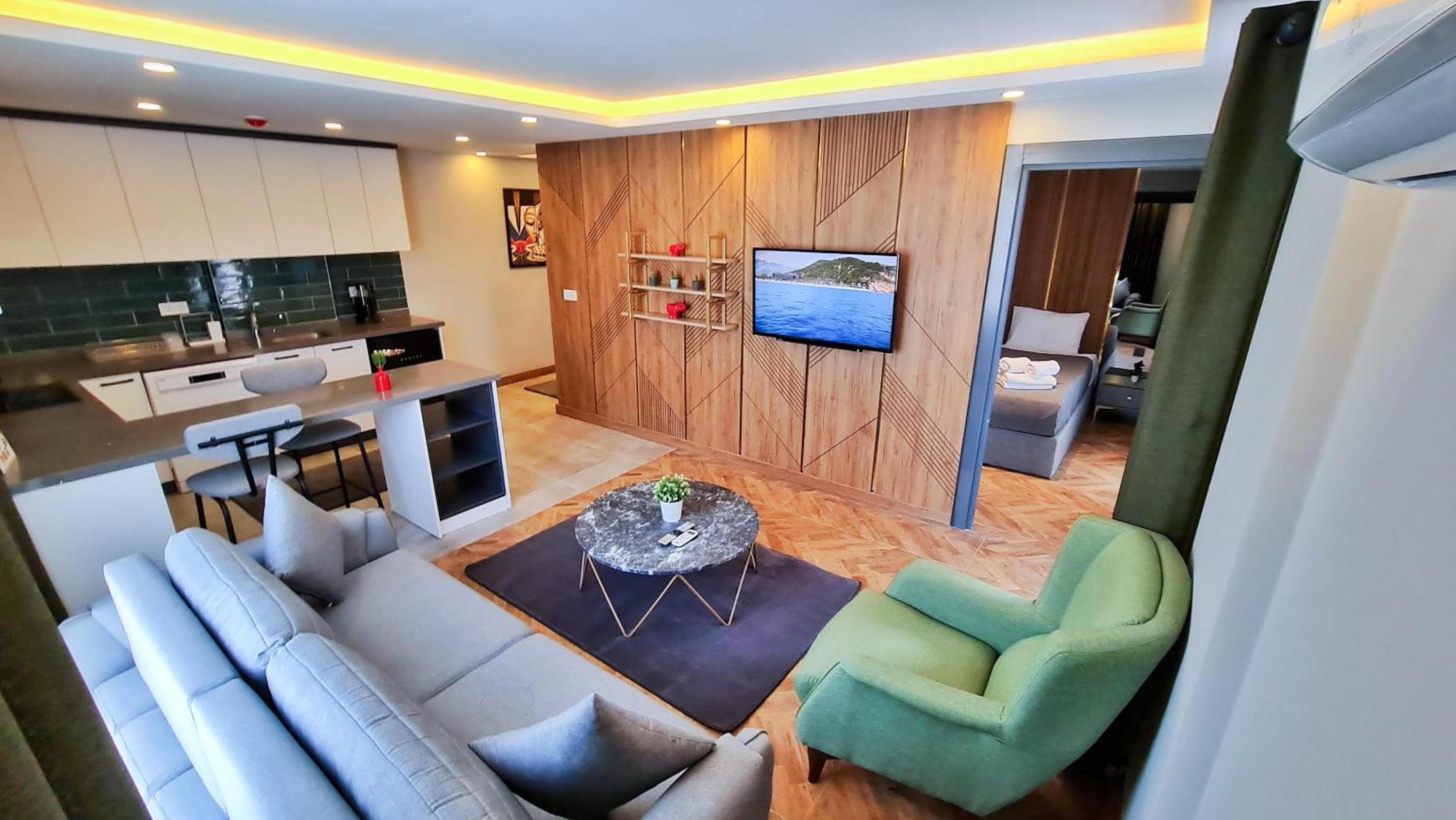 Deluxe Apartment