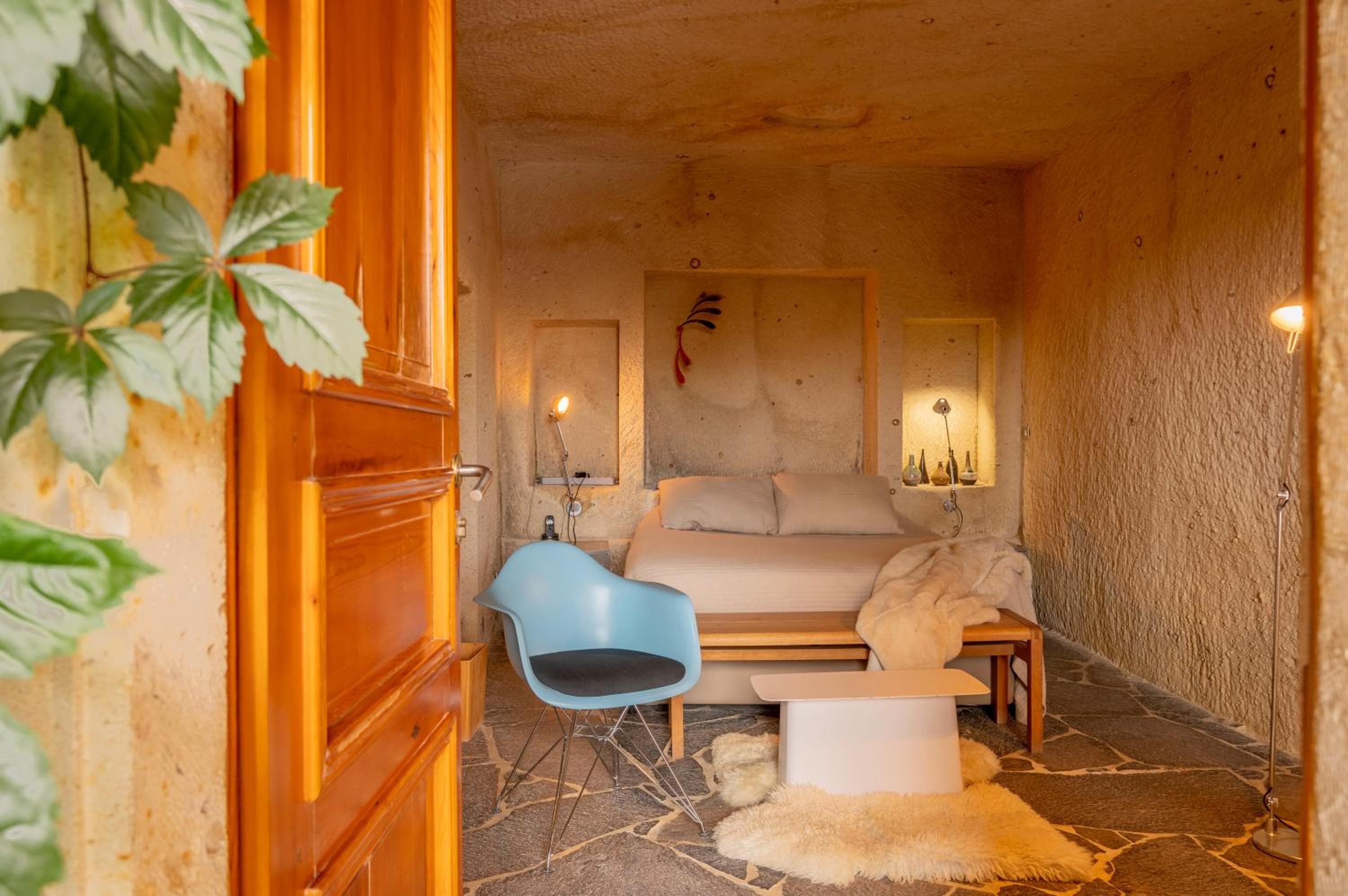 Double Cave Room
