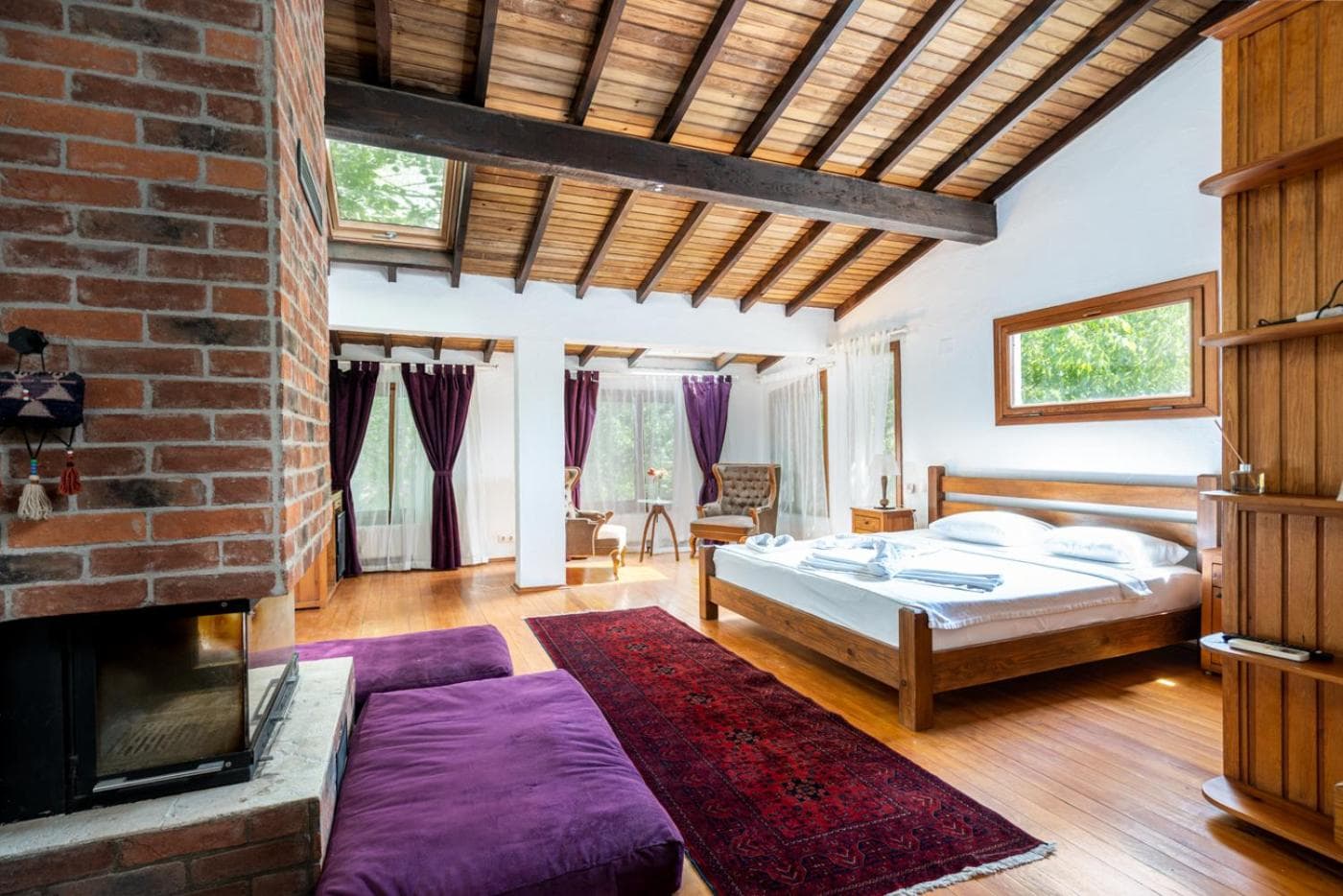 Deluxe Queen Room