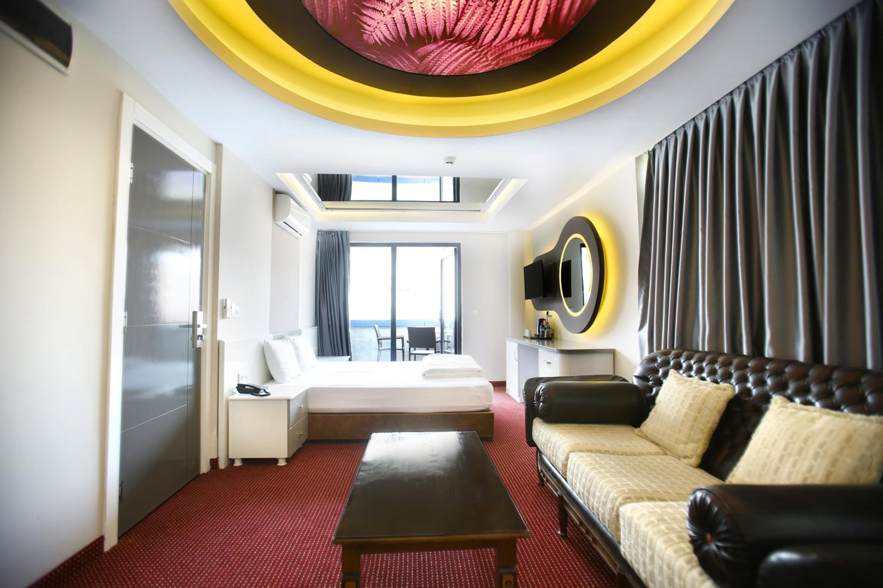Deluxe Quadruple Room