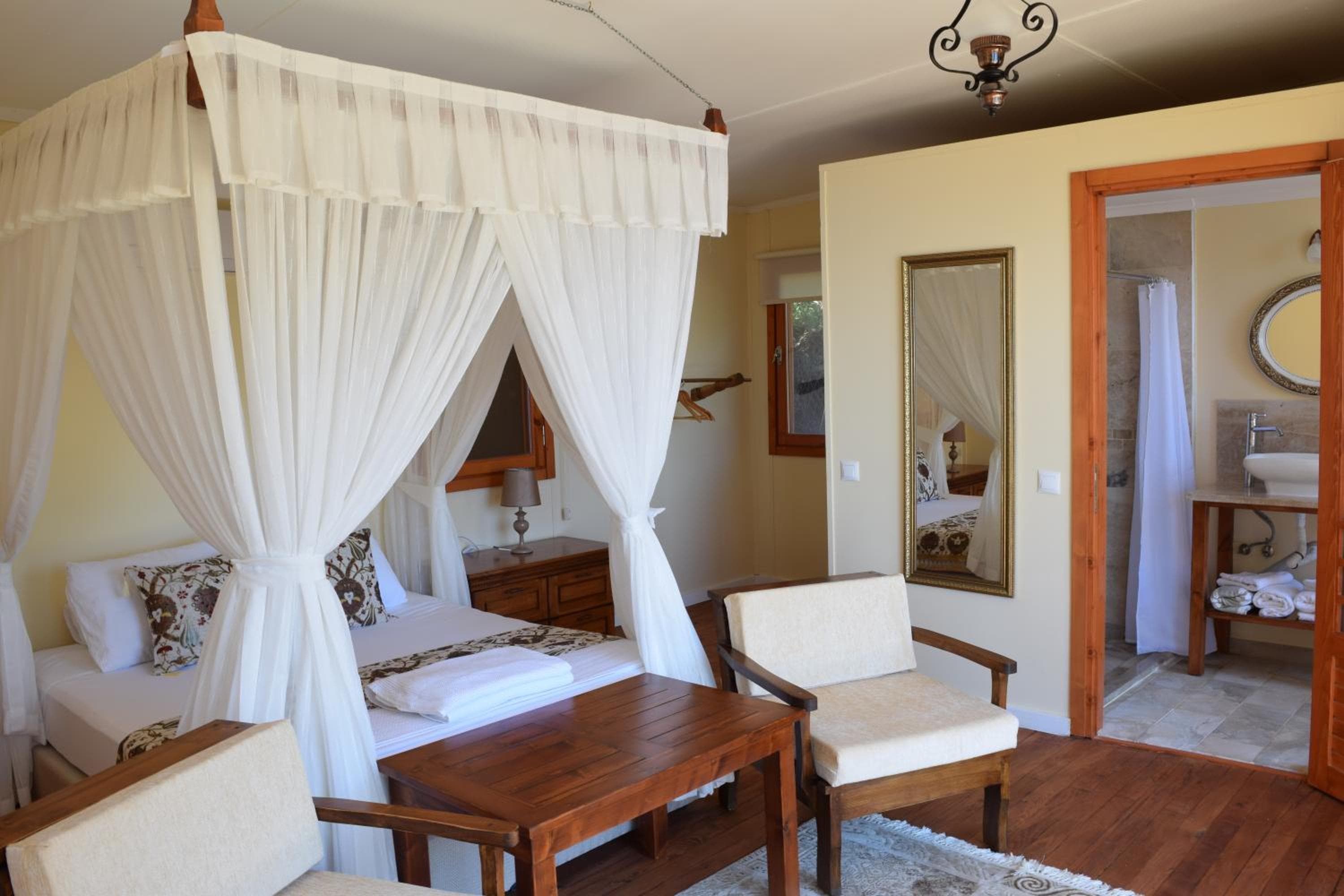 Deluxe Double Bungalow with Sea View