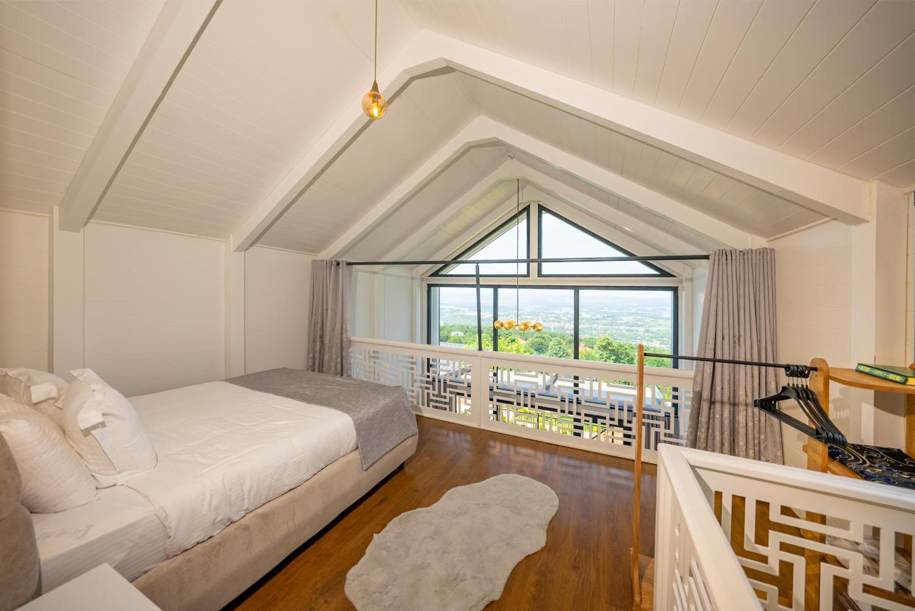 Suite with Mountain View