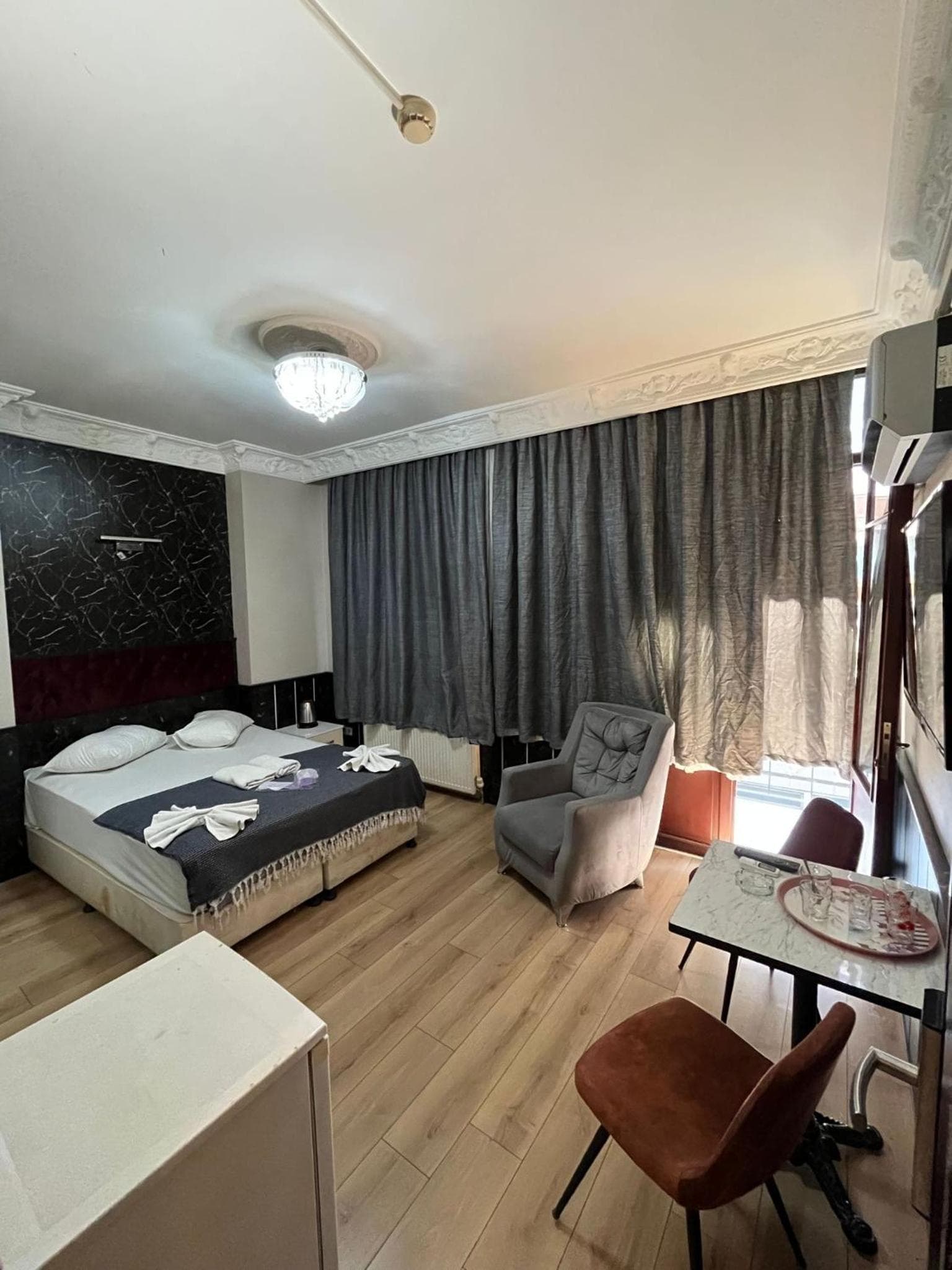 Studio Apartment with Balcony