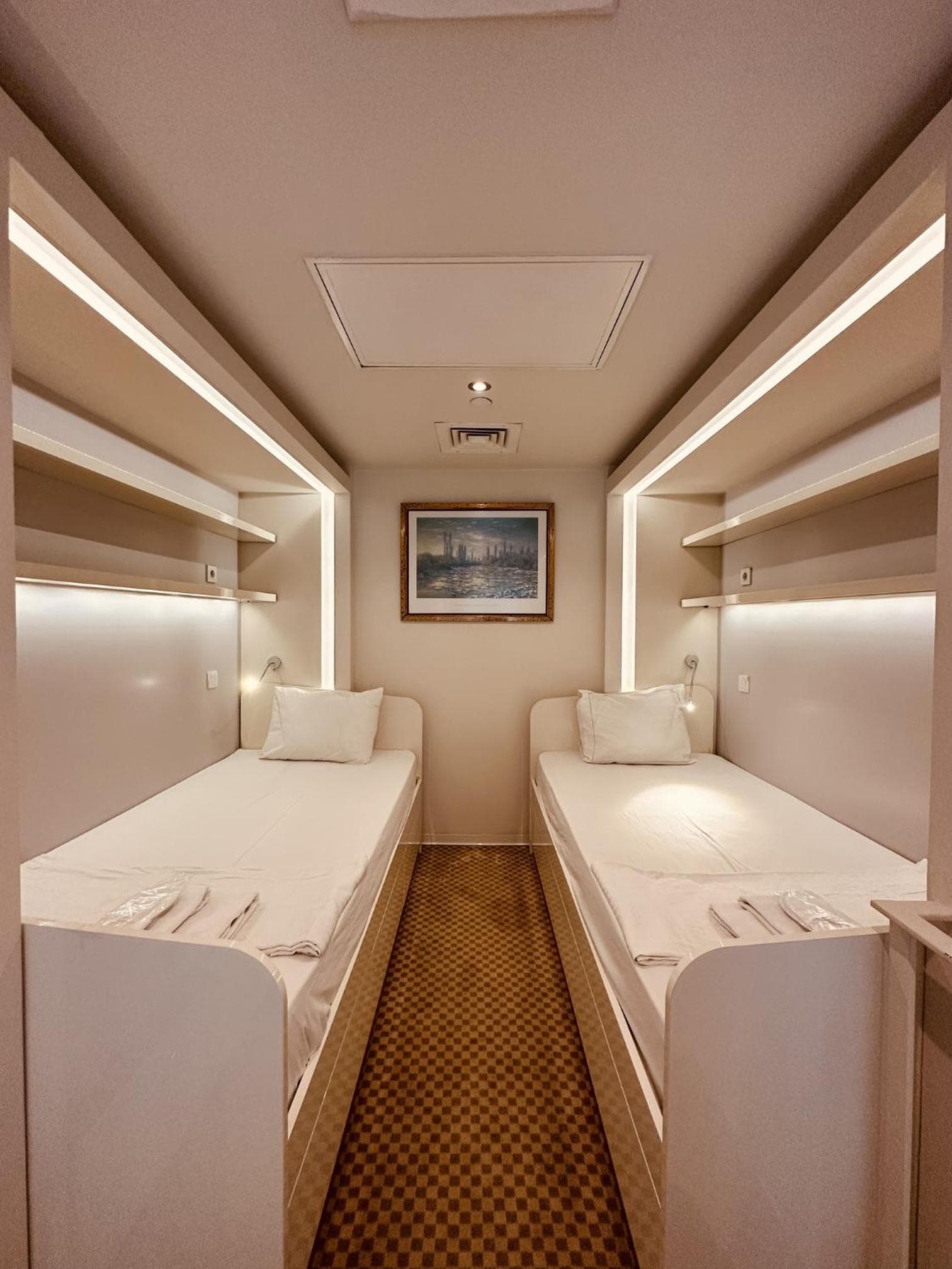 Standard Twin Room