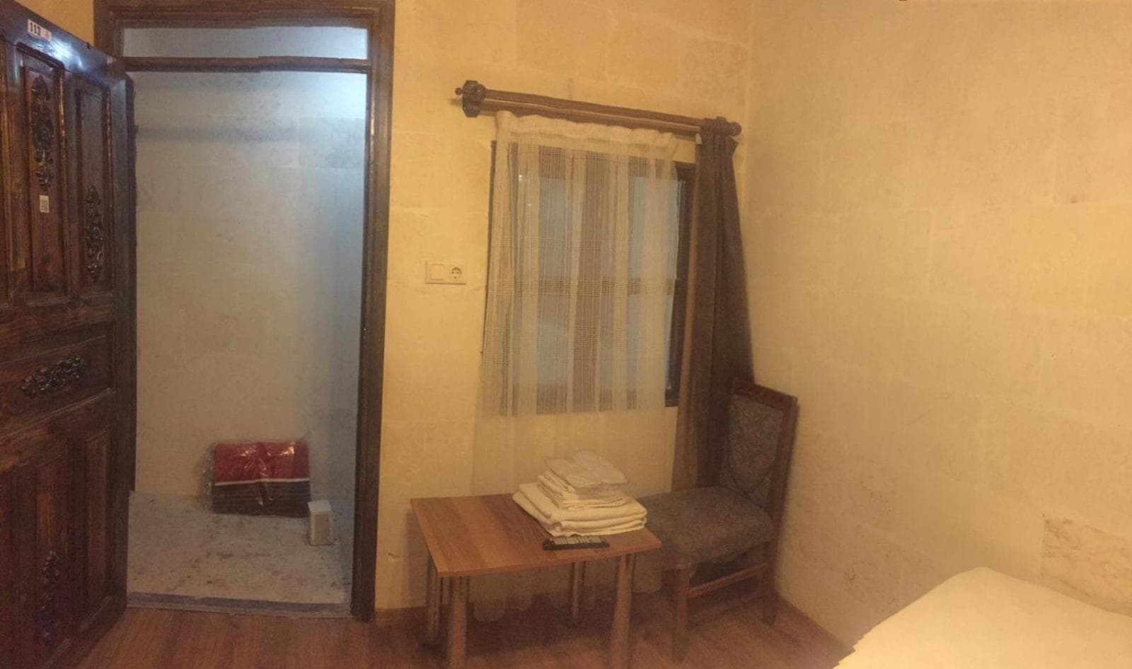 Deluxe Room (1 adult + 1 child)