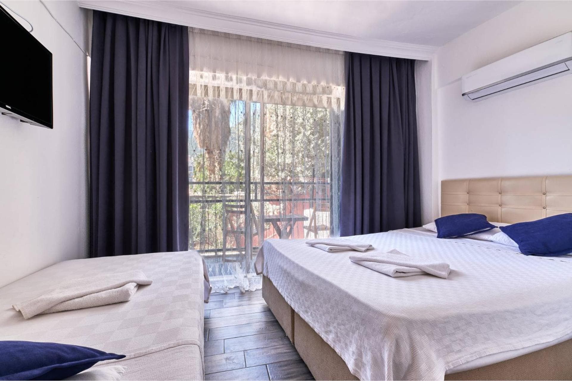 Triple Room with Balcony