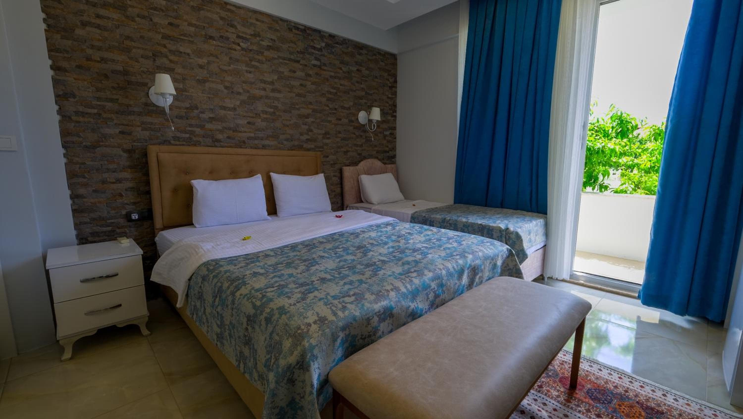 Deluxe Triple Room