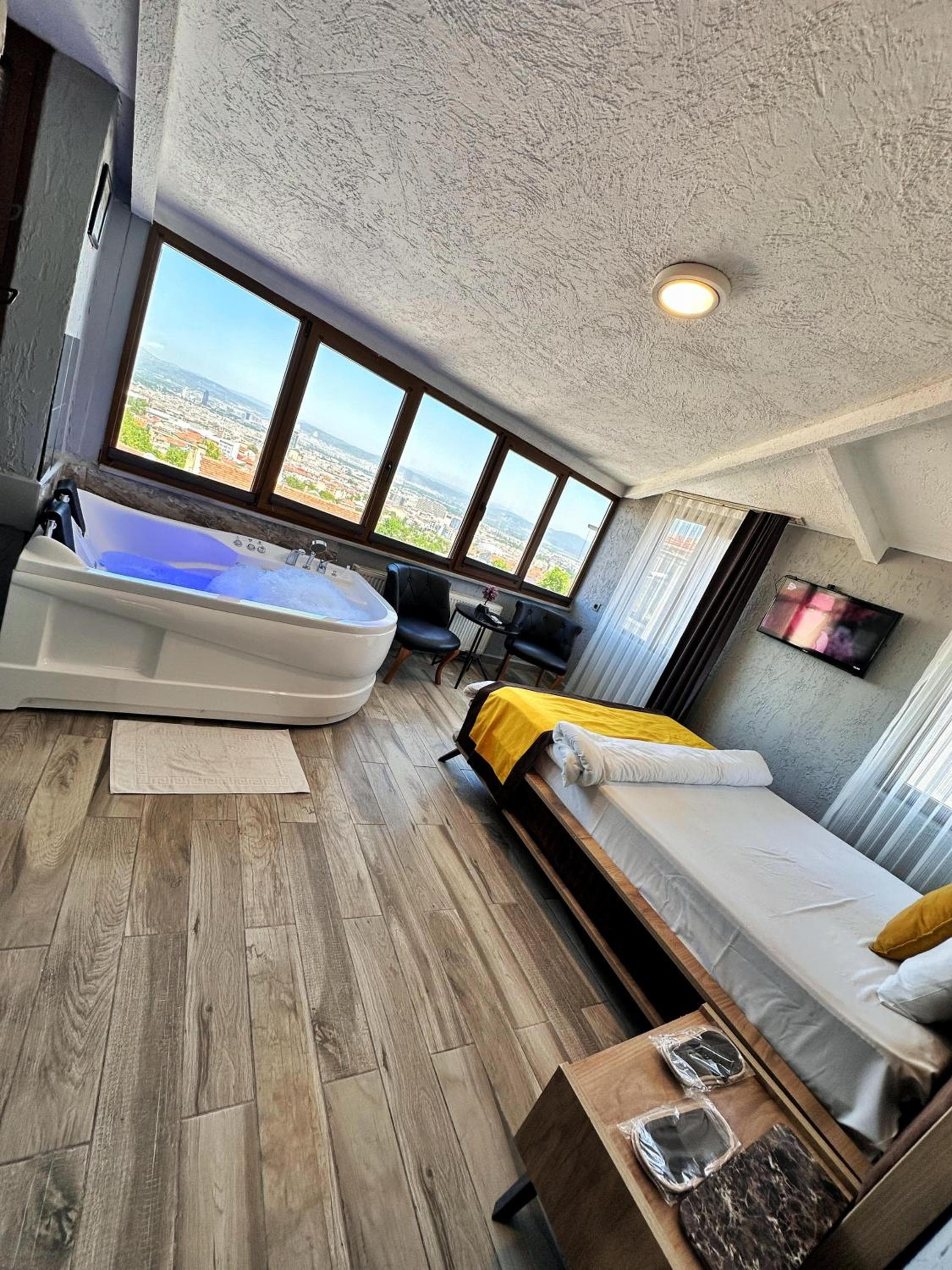 Double Room with Spa Bath