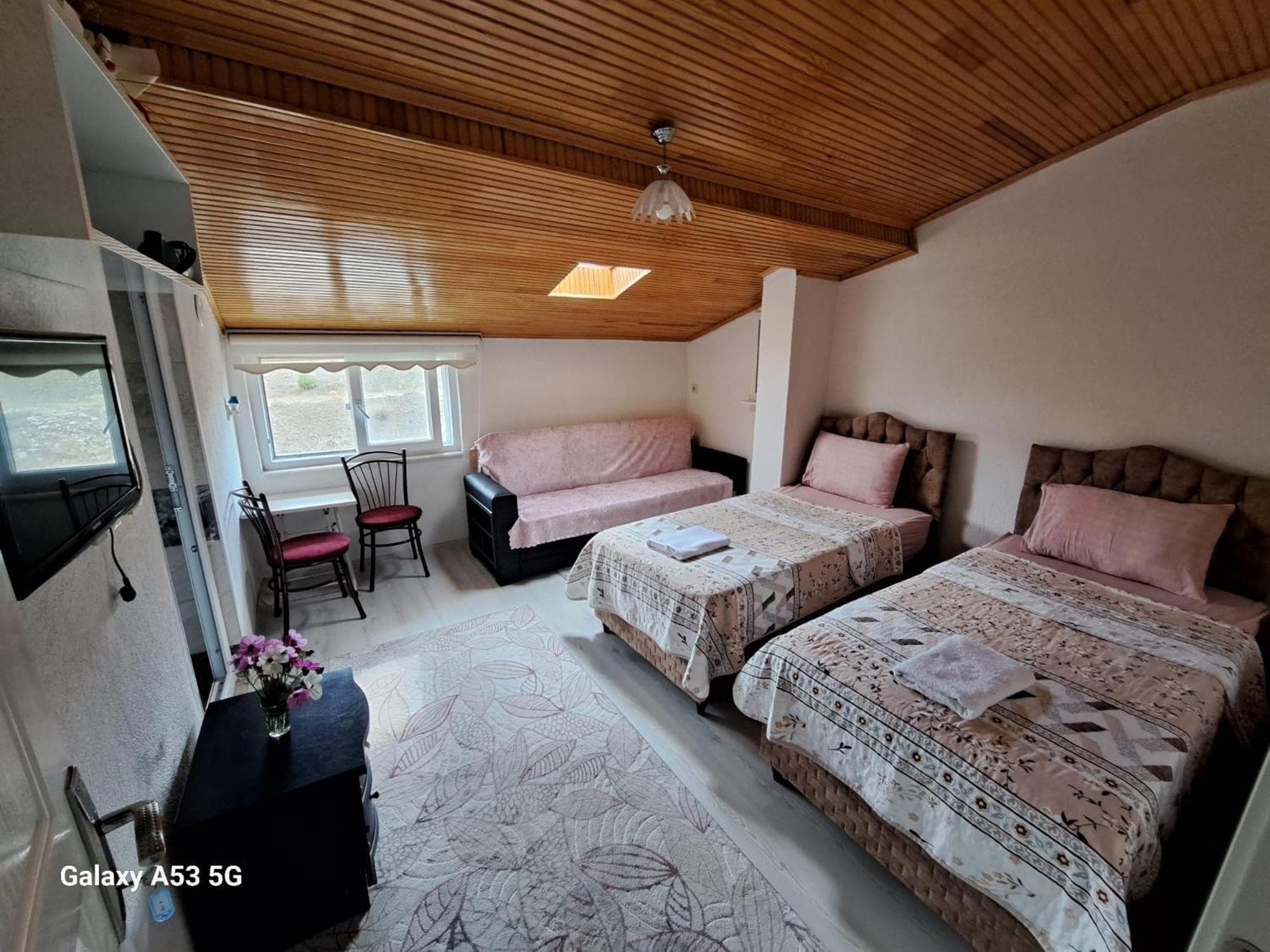 Triple Room with Private Bathroom