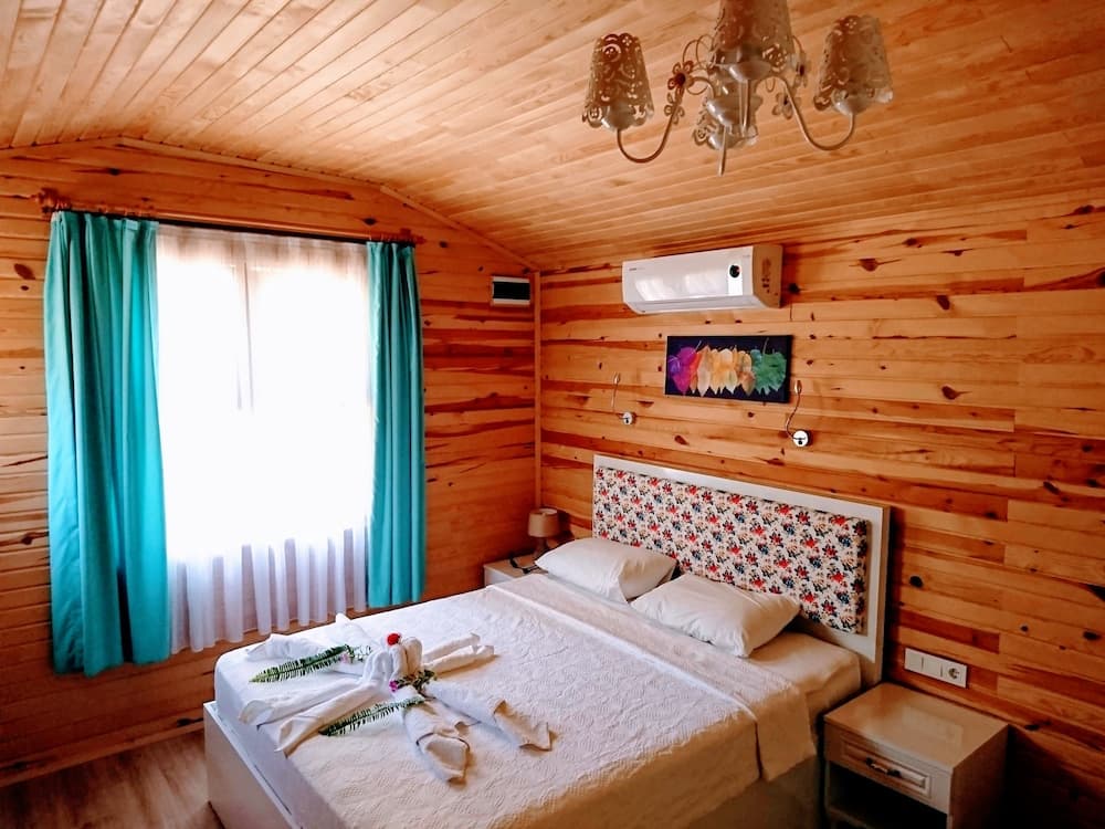 Deluxe Bungalow, 1 Bedroom, Garden View, Garden Area