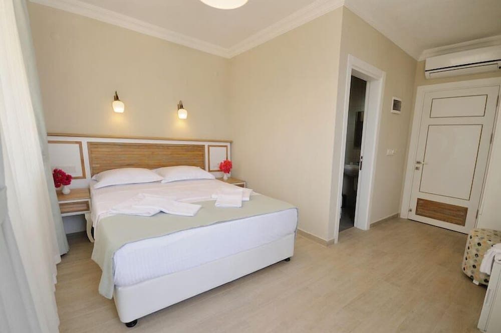 Comfort Double Room, Pool View