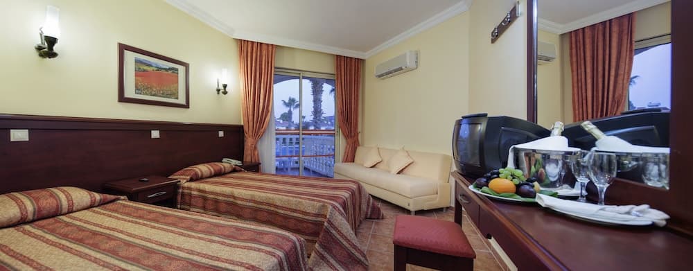 Economy Room