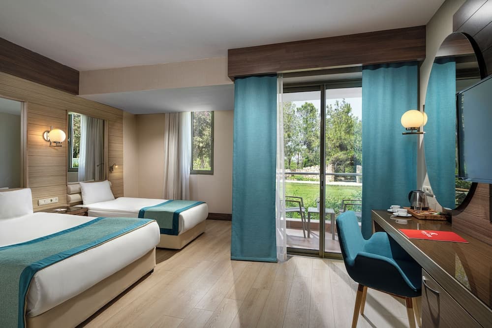 Superior Room, Garden View