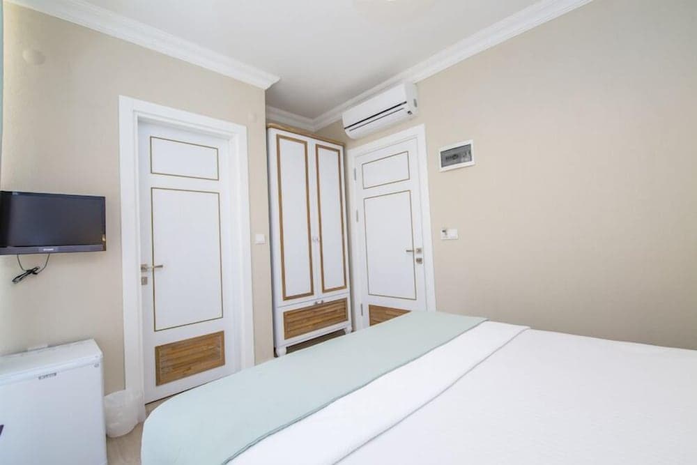Basic Double Room, Garden View