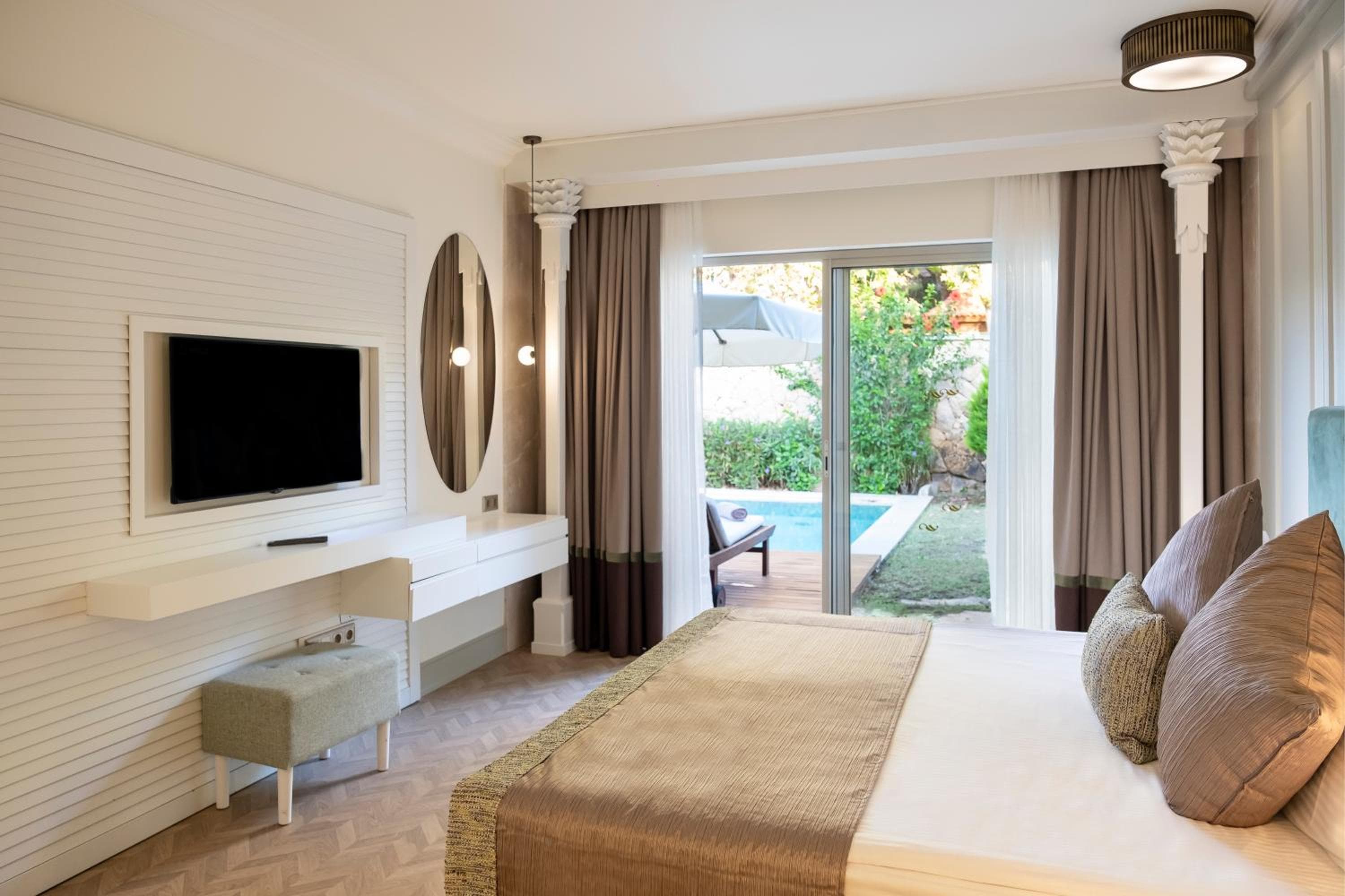 Bali Deluxe Villa with Private Pool (2 Adults + 3 Children)