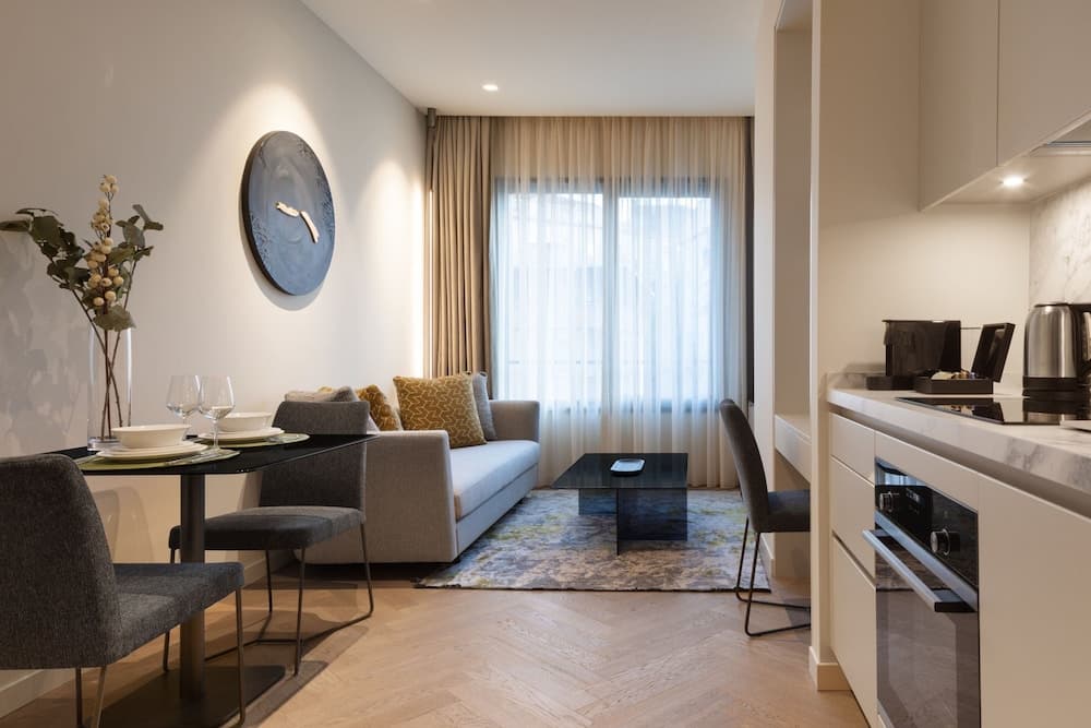 Apartment, 1 Bedroom, City View