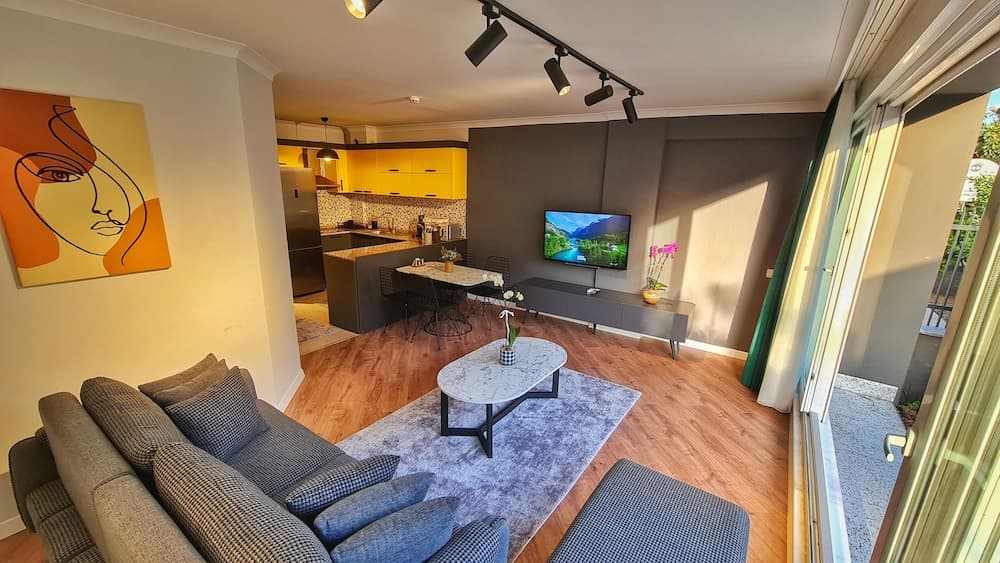 Apartment, 2 Bedrooms, Garden Area