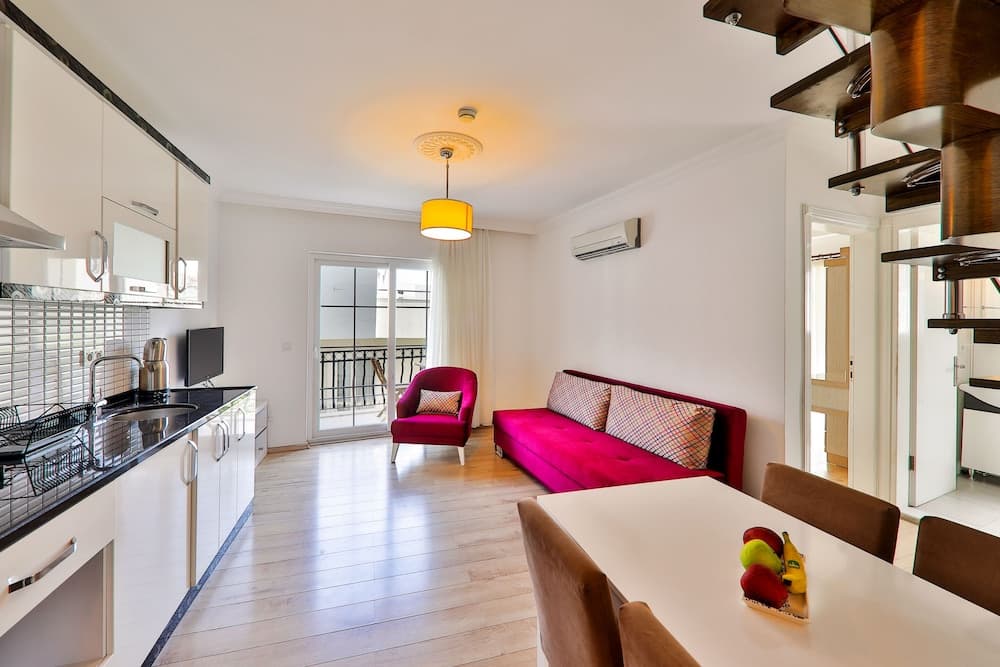 Deluxe Duplex, 2 Bedrooms, 2 Bathrooms