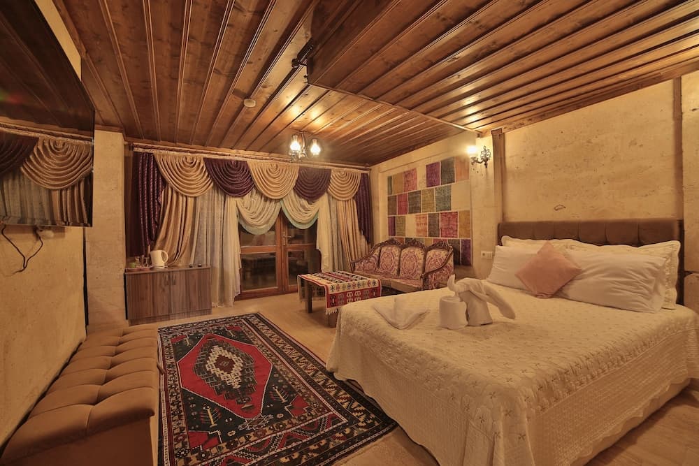 Queen Room