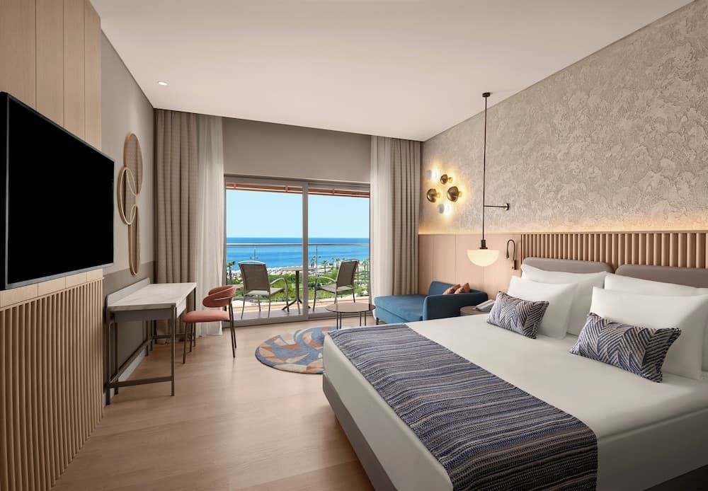 ADULT DELUXE SEA VIEW