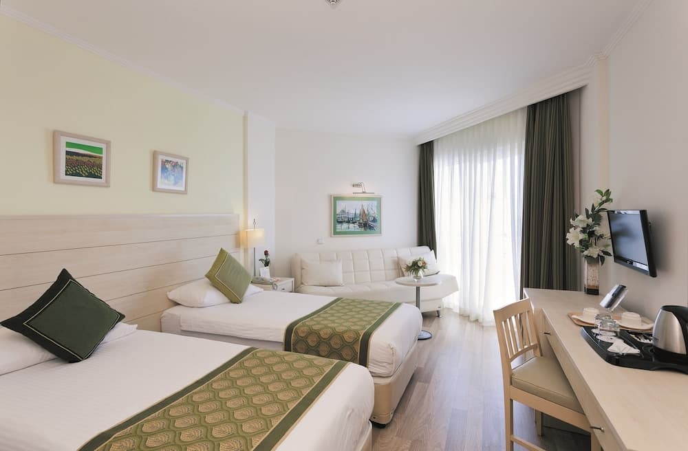 Standard Twin Room, Pool View