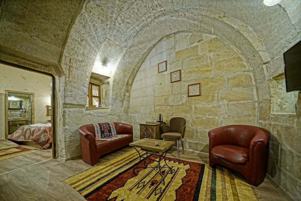 Honeymoon Room