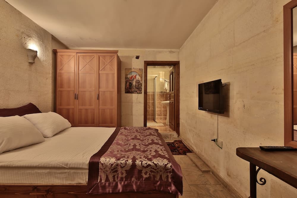 Economy Double Room, 1 Queen Bed