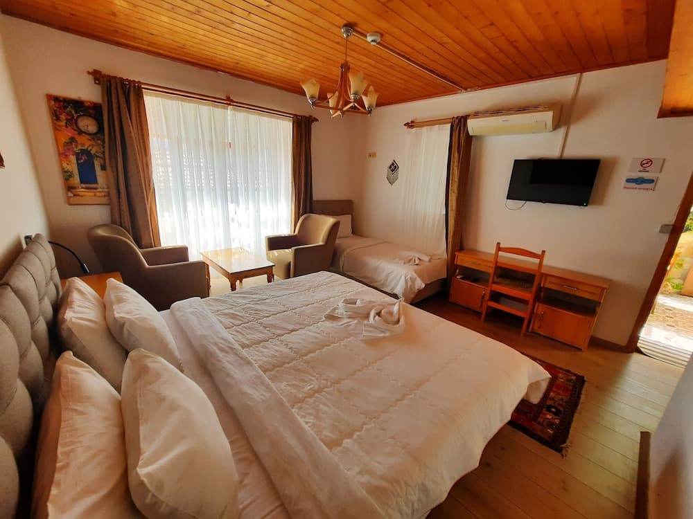 Family Twin Room, 1 Bedroom, Non Smoking, Garden View
