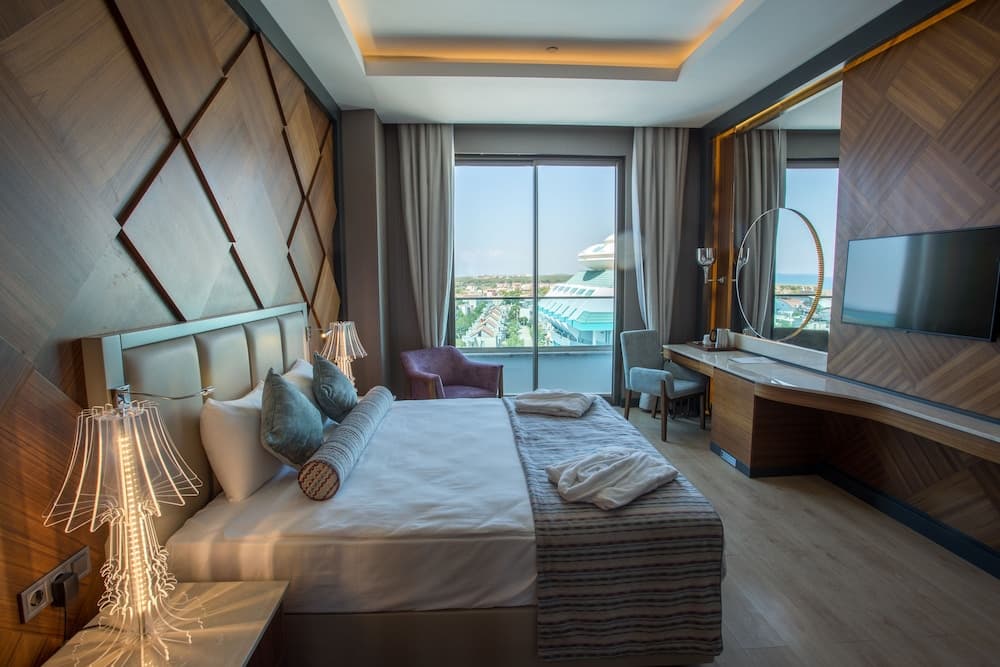 Standard Side Sea View Double Room