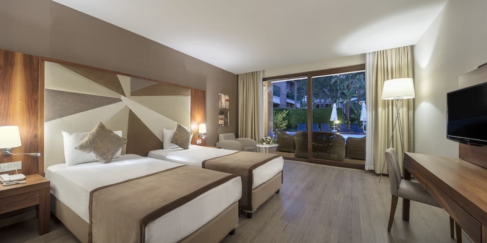 Lagoon Family Deluxe Suite