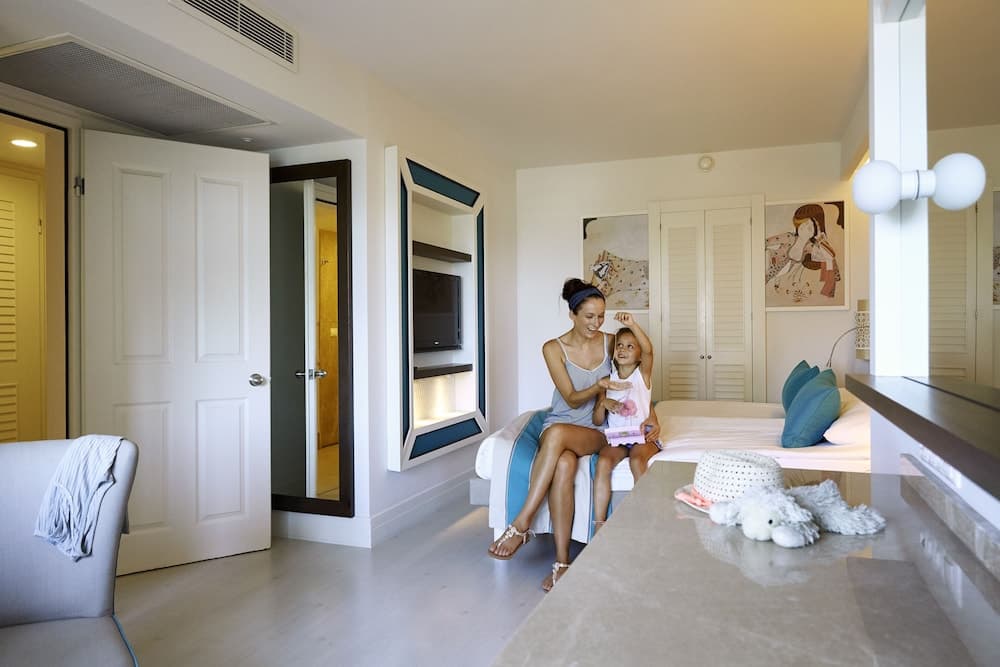 Family Room, Balcony (Classic)