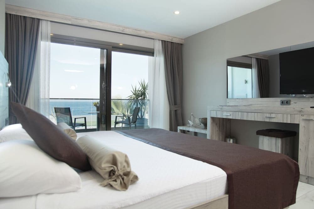 Family Room, Sea View