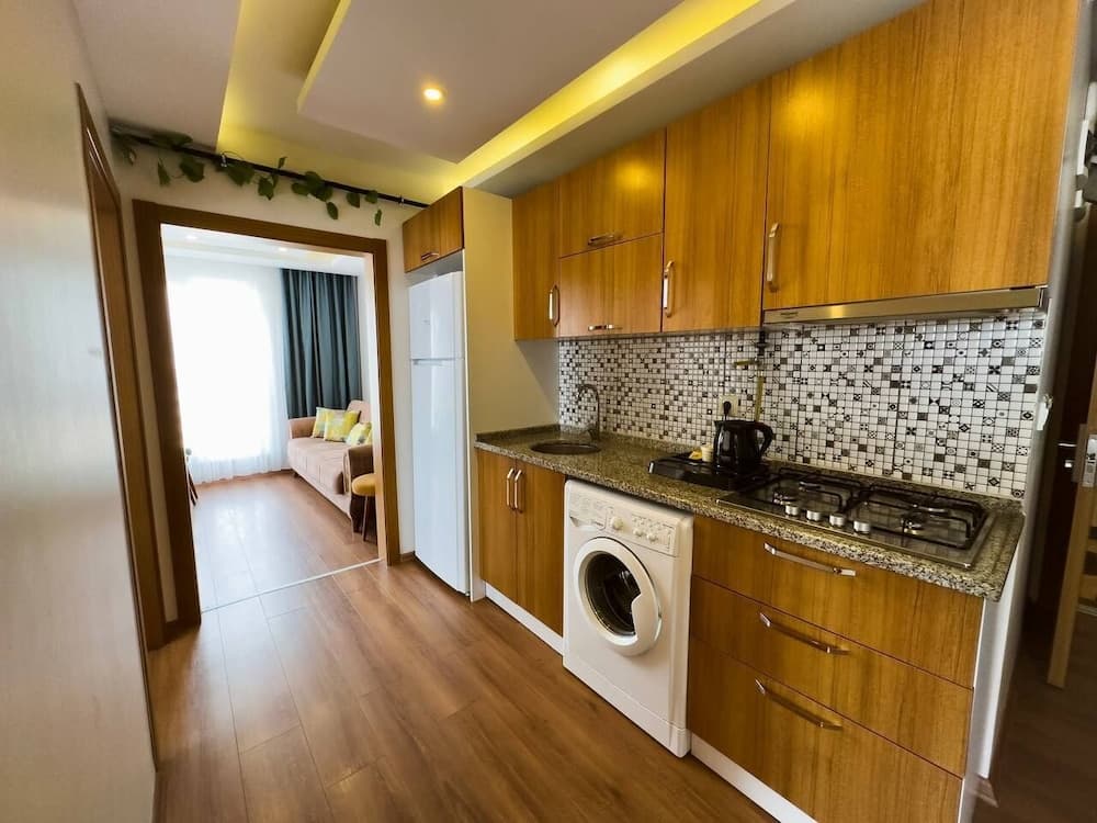 Economy Suite, Multiple Beds, Balcony, Partial Sea View