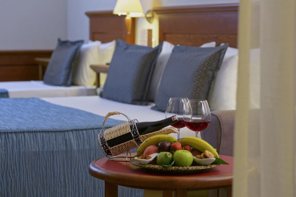Standard Double or Twin Room, Partial Sea View
