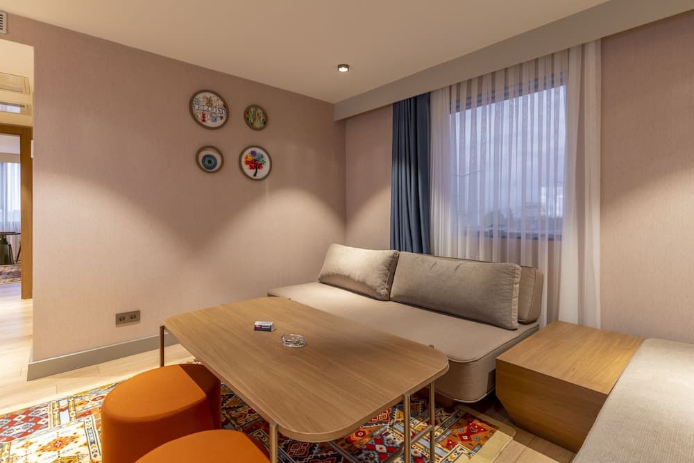 Junior Suite, 1 Double Bed with Sofa bed, Sea View