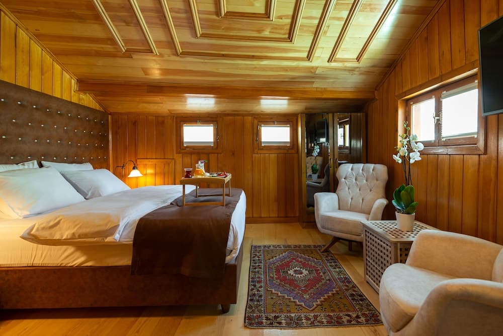 Junior Room