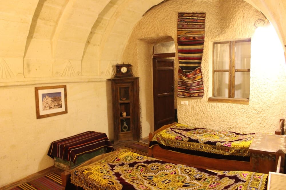 Lilac Cave Suite