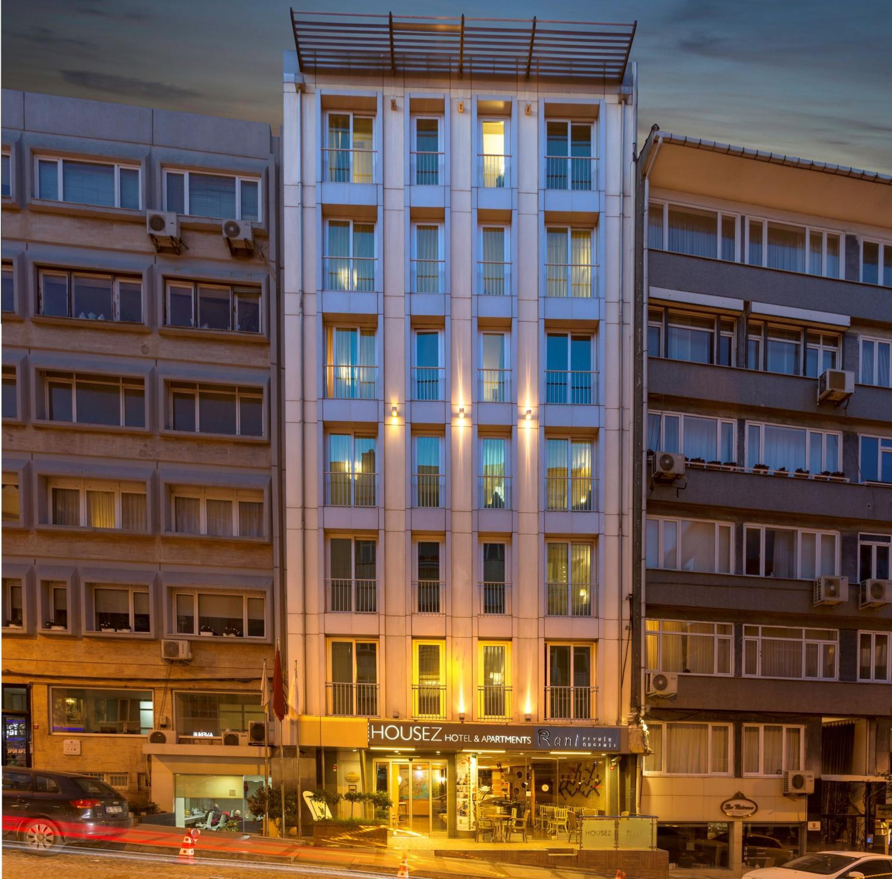 Housez Suites & Apartments Special Class